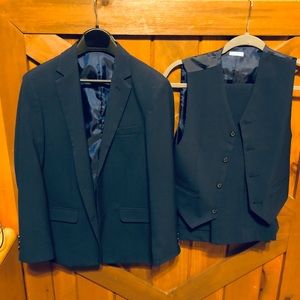 Calvin Klein 3 piece suit size 14 navy euc